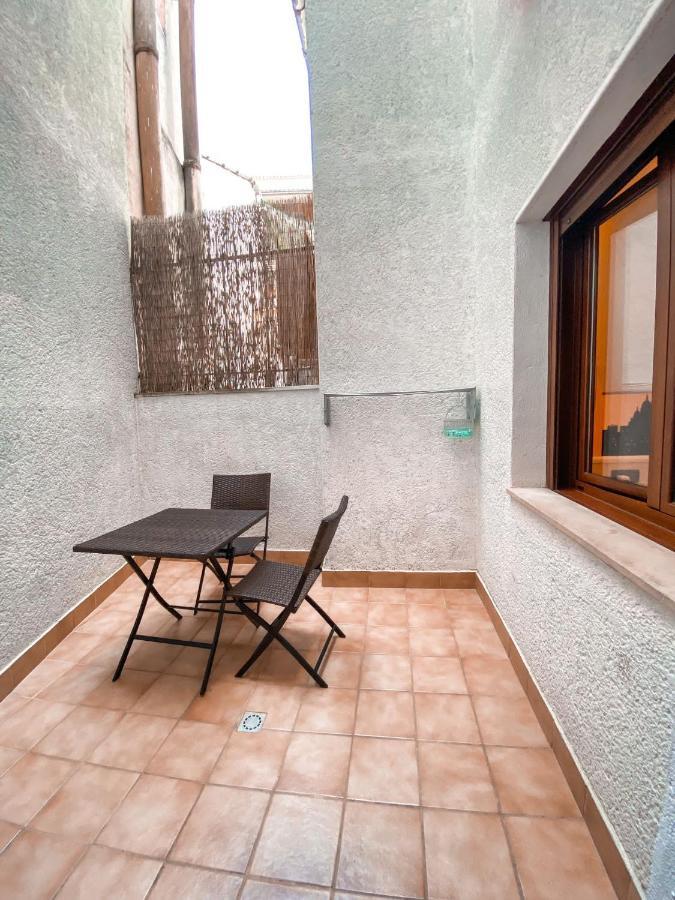 Apartamentos Turisticos Graus Bagian luar foto