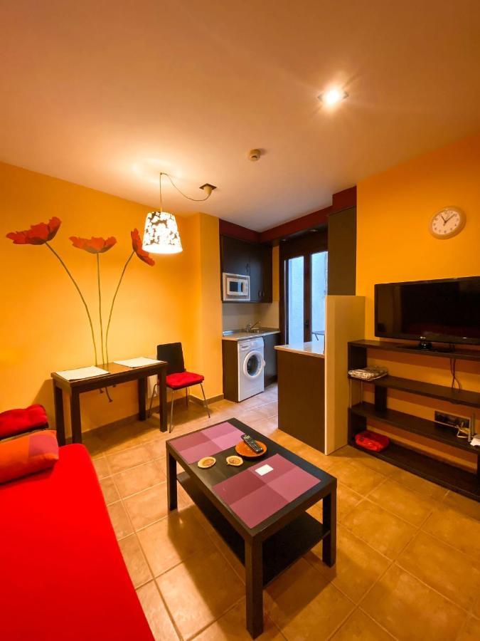 Apartamentos Turisticos Graus Bagian luar foto