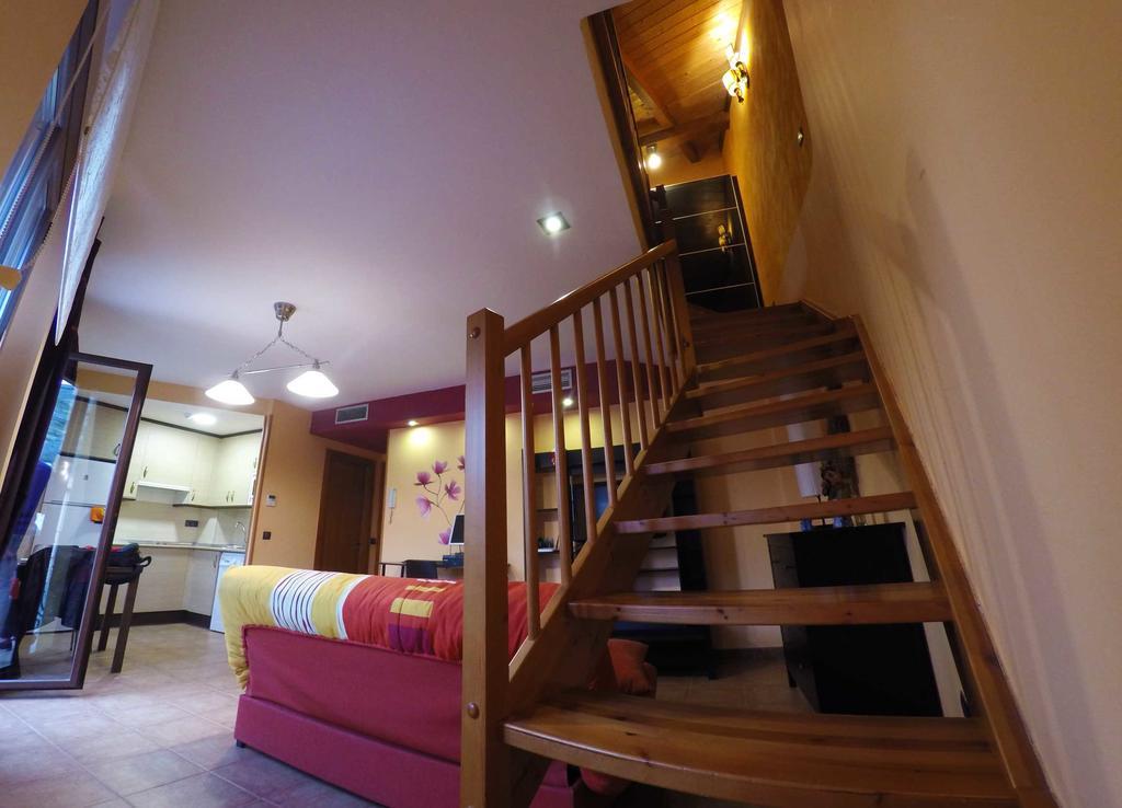 Apartamentos Turisticos Graus Bagian luar foto