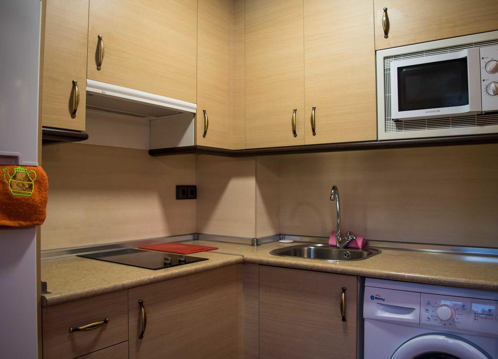 Apartamentos Turisticos Graus Bagian luar foto